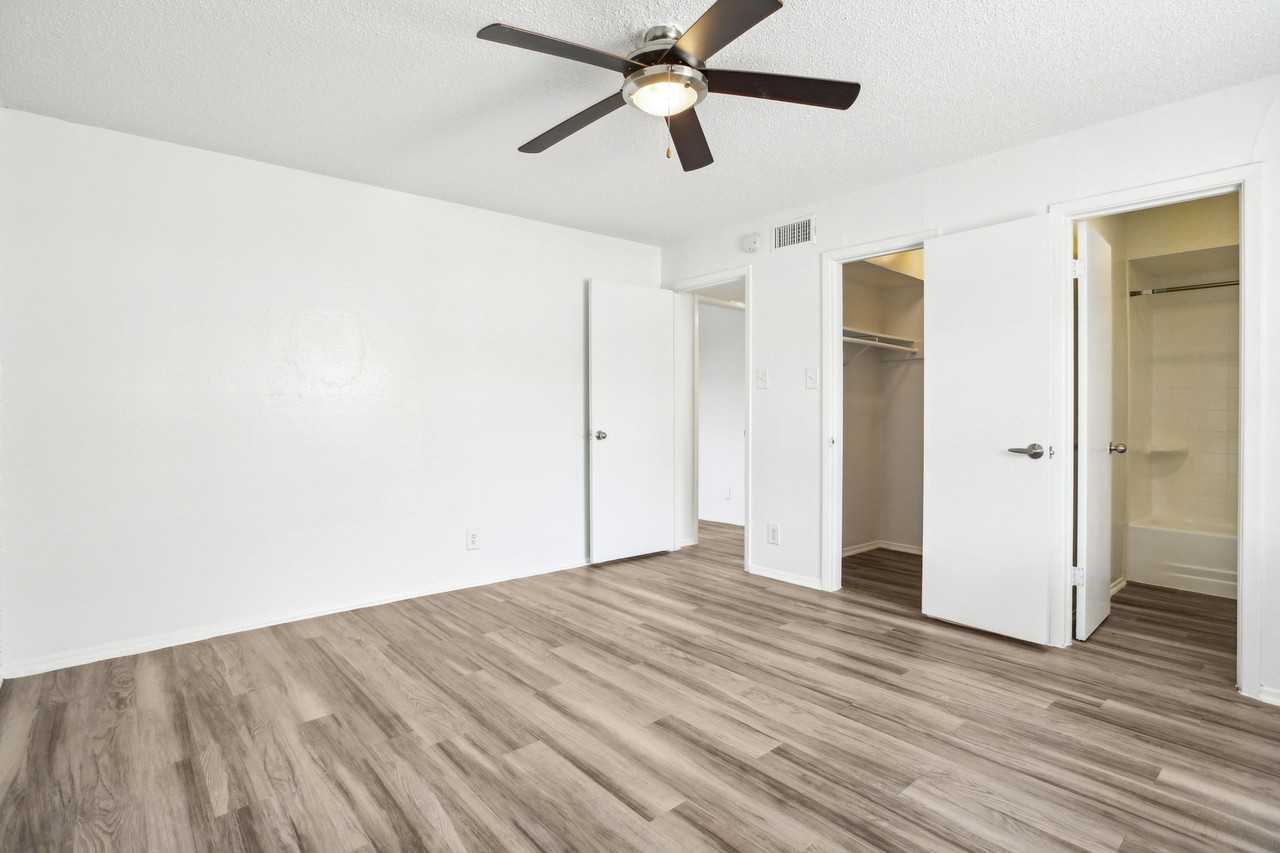 Jewel Apartment Homes - Photo 7 of 20