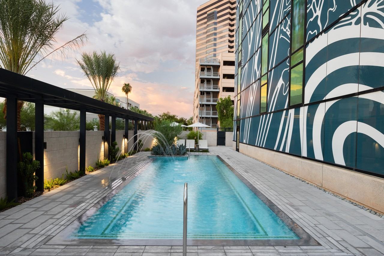 Alloy Midtown - Photo 4 of 50