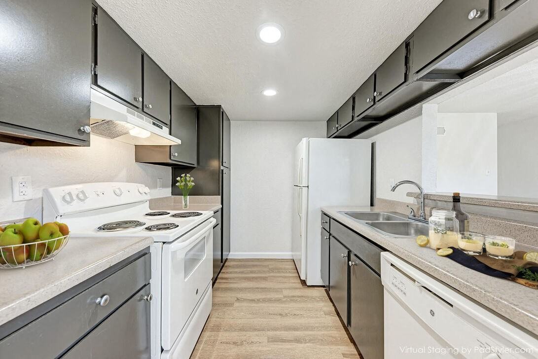 Villas of La Costa - Photo 4 of 22