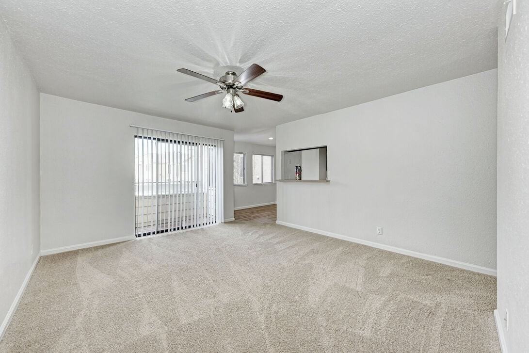 Villas of La Costa - Photo 7 of 22