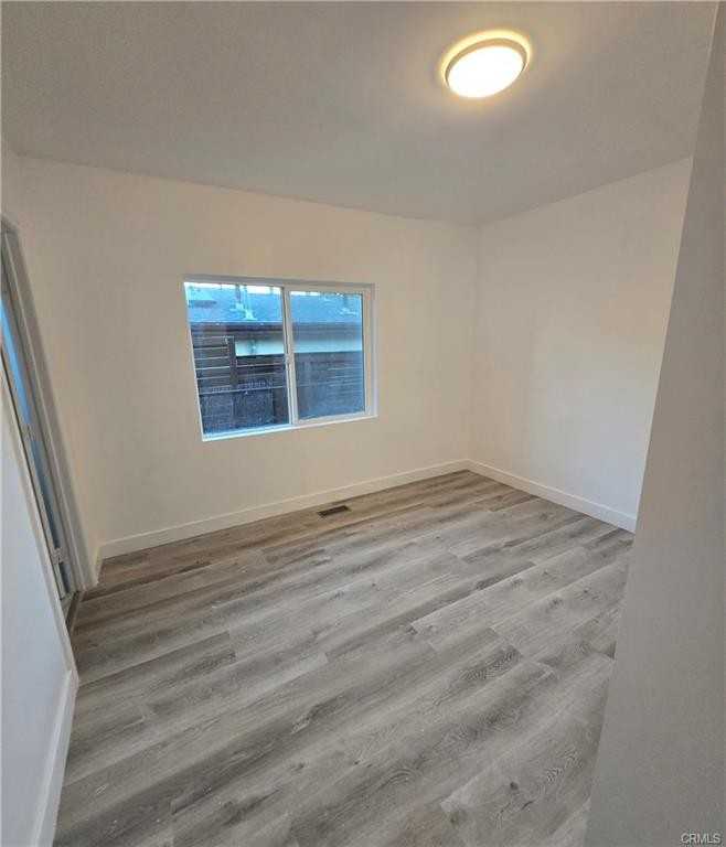 1962 N Los Robles Ave - Photo 3 of 8