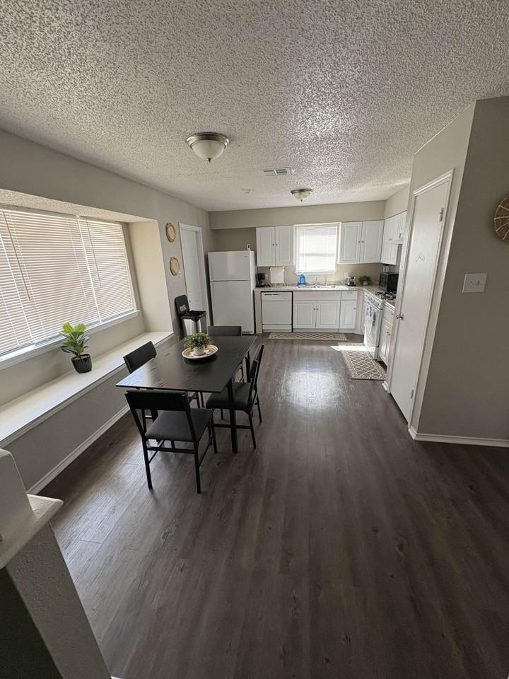 Stone Lake Dr - Photo 4 of 16