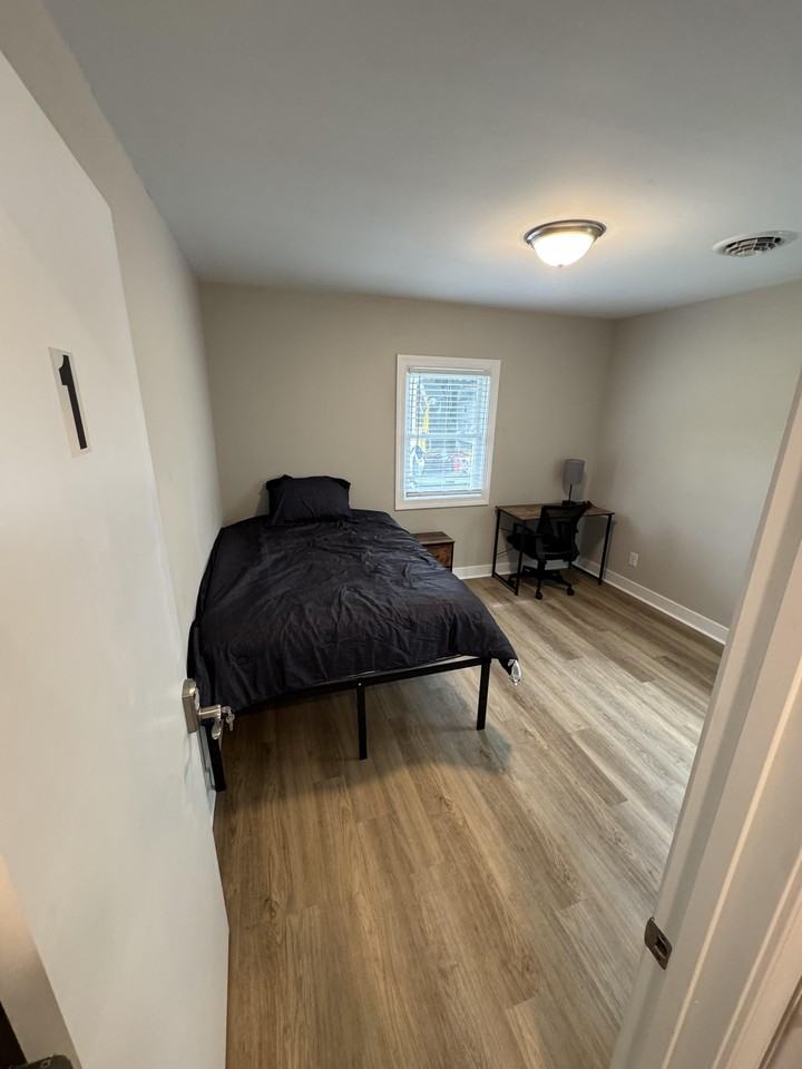 Raleigh St - Photo 6 of 10