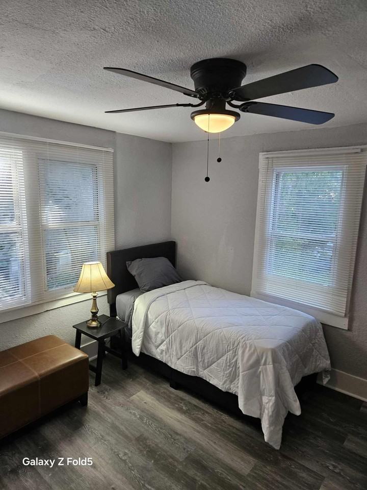 East 11th Street - Photo 4 of 50