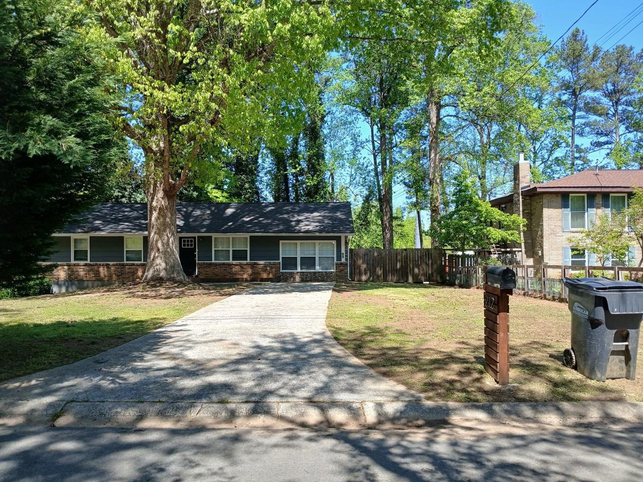 Woodleigh Rd Sw - Photo 2 of 10