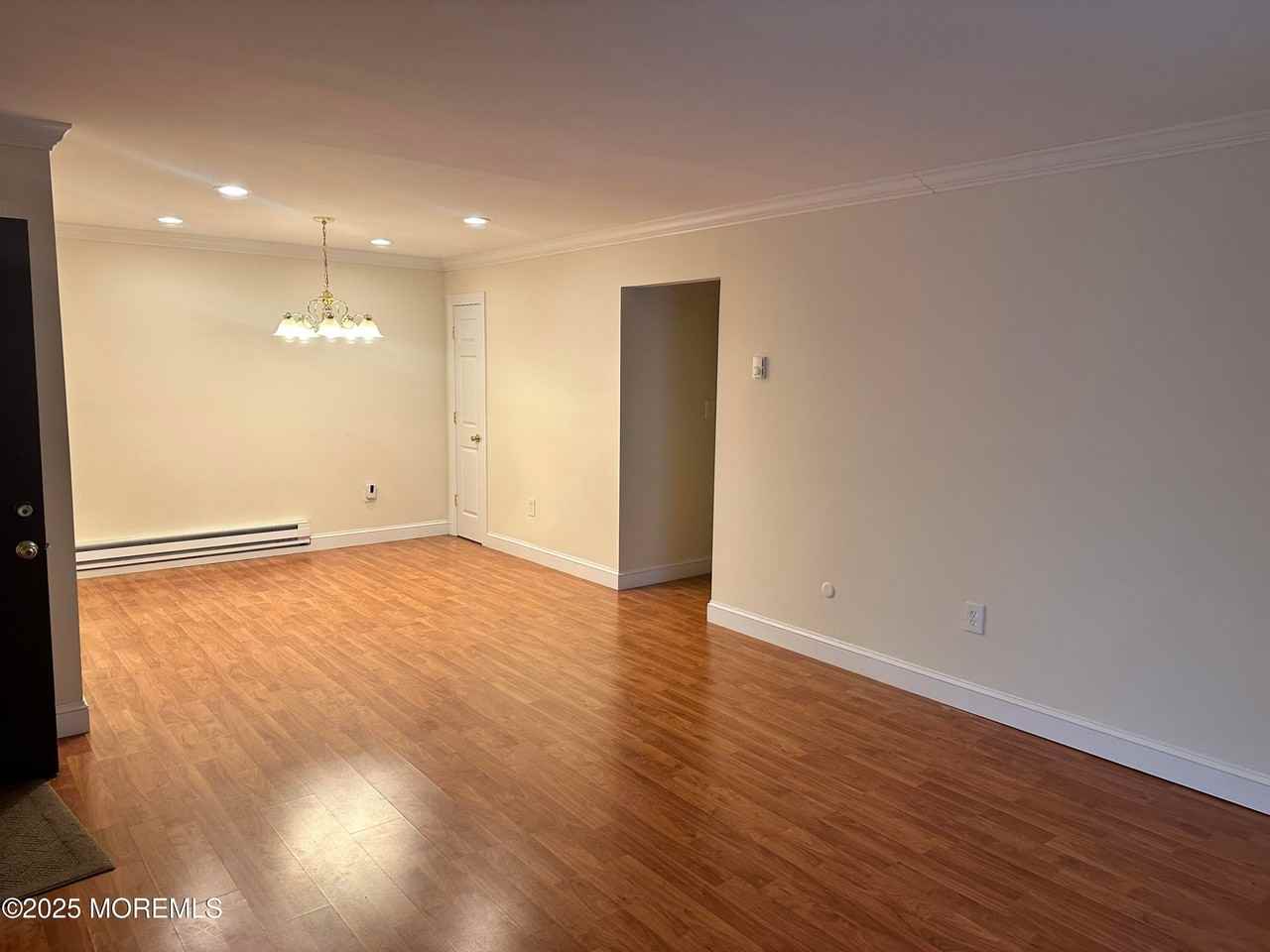 153 Cross Slope Ct - Photo 4 of 17