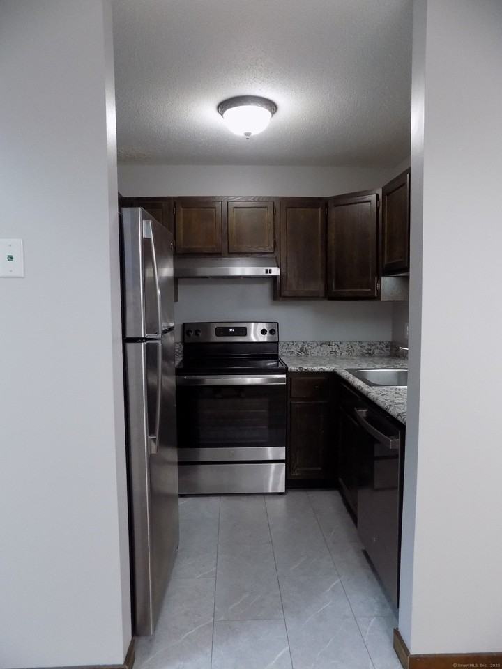 279 Redstone Hill Road - Photo 5 of 15