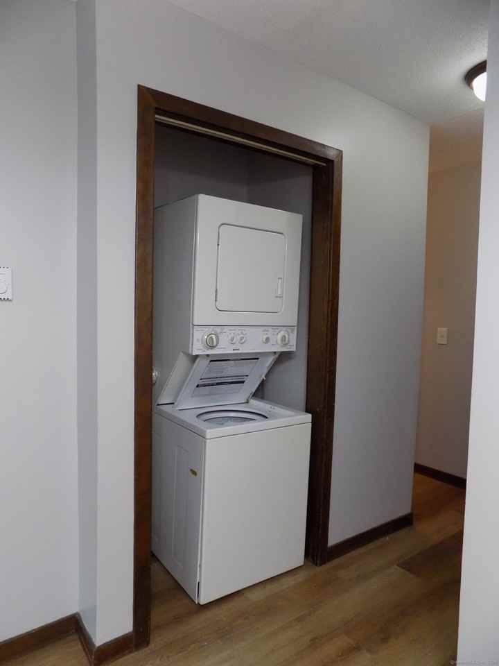 279 Redstone Hill Road - Photo 6 of 15