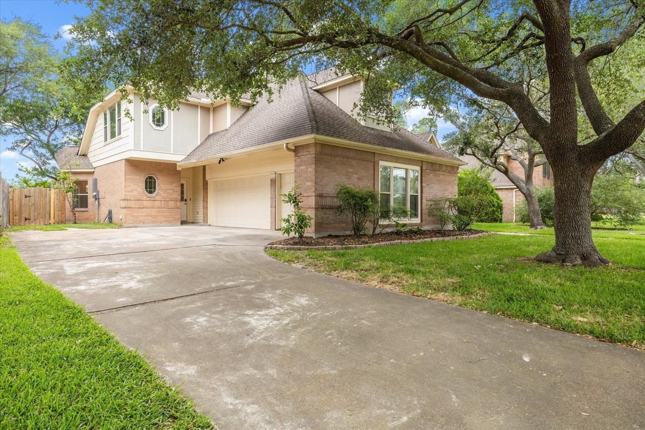 5315 Sunbright Ct - Photo 2 of 30