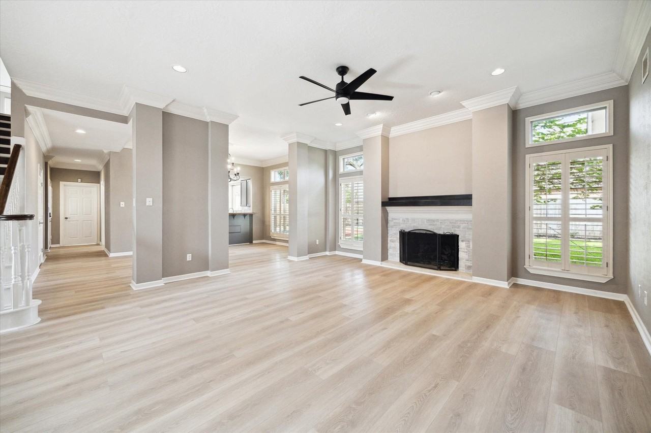 5315 Sunbright Ct - Photo 6 of 30