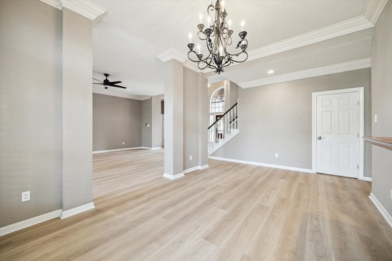 5315 Sunbright Ct - Photo 7 of 30