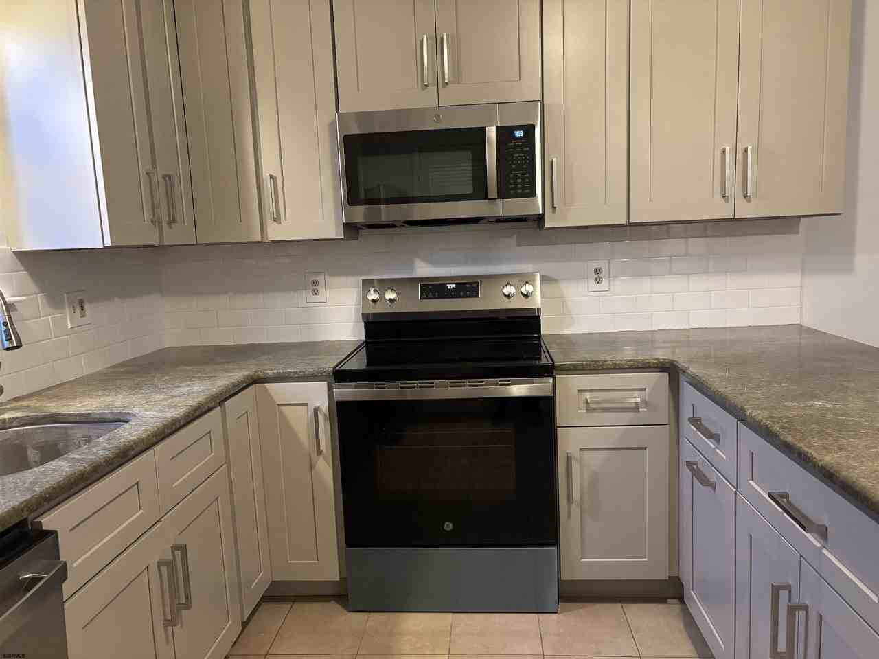 403 London Court - Photo 7 of 18