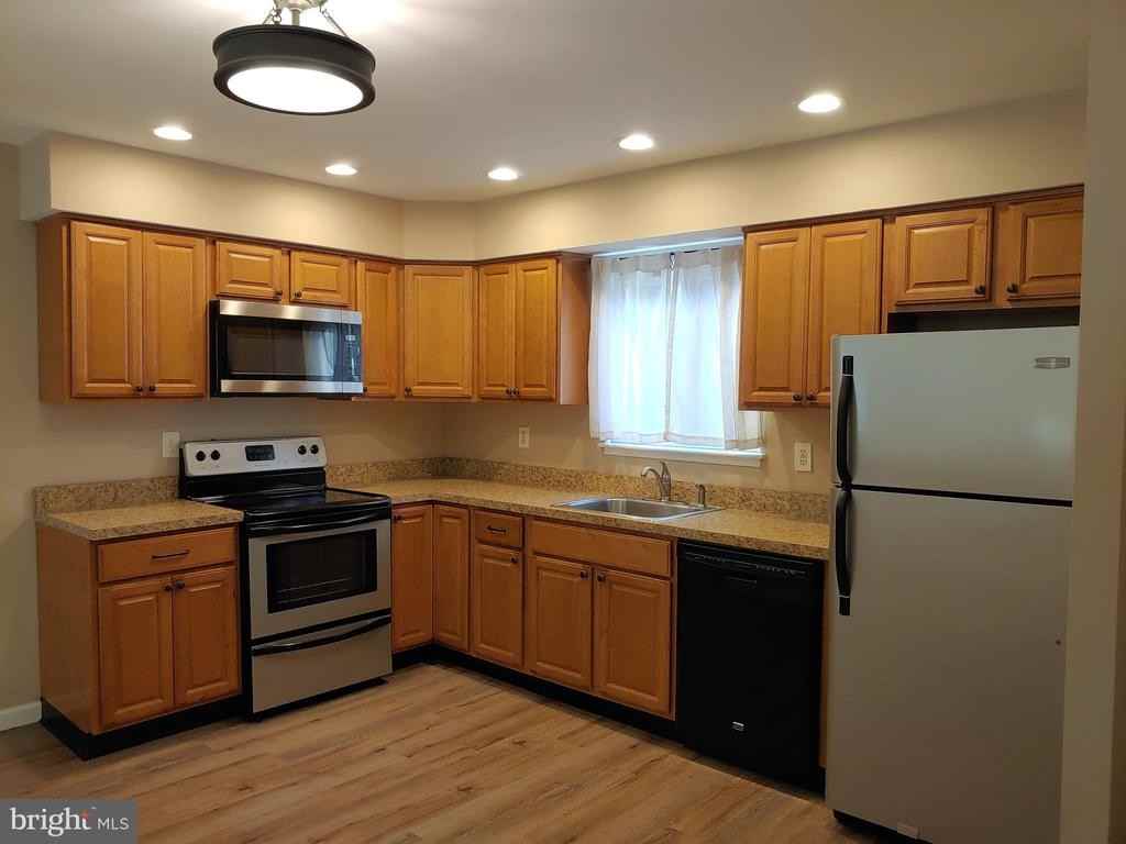 114 Meadow Woods Ln - Photo 3 of 14