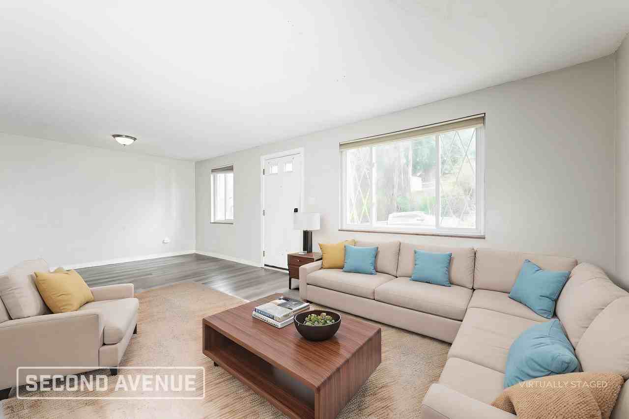 220 Briarwood Dr - Photo 2 of 28