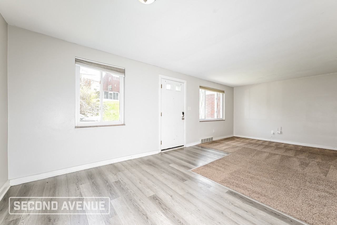 220 Briarwood Dr - Photo 7 of 28