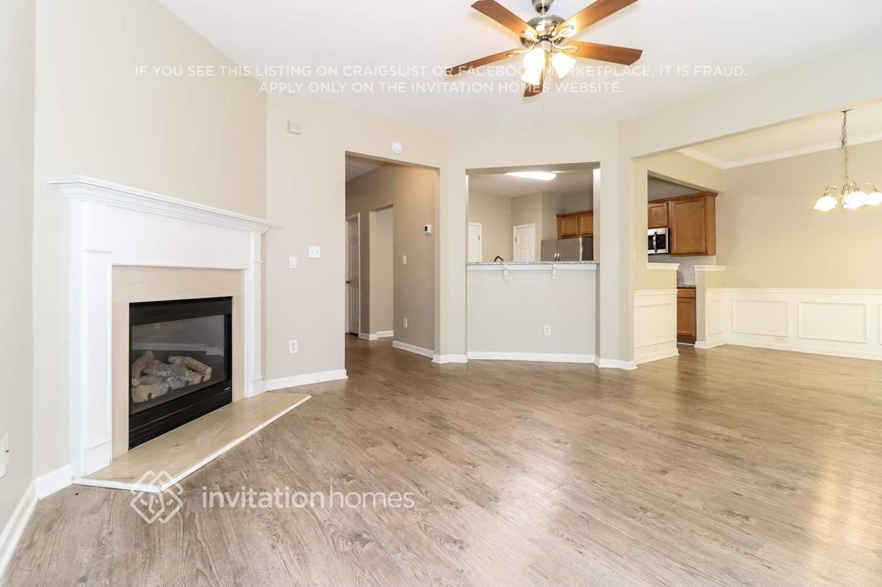 202 Ledgewood Mill Way - Photo 4 of 17