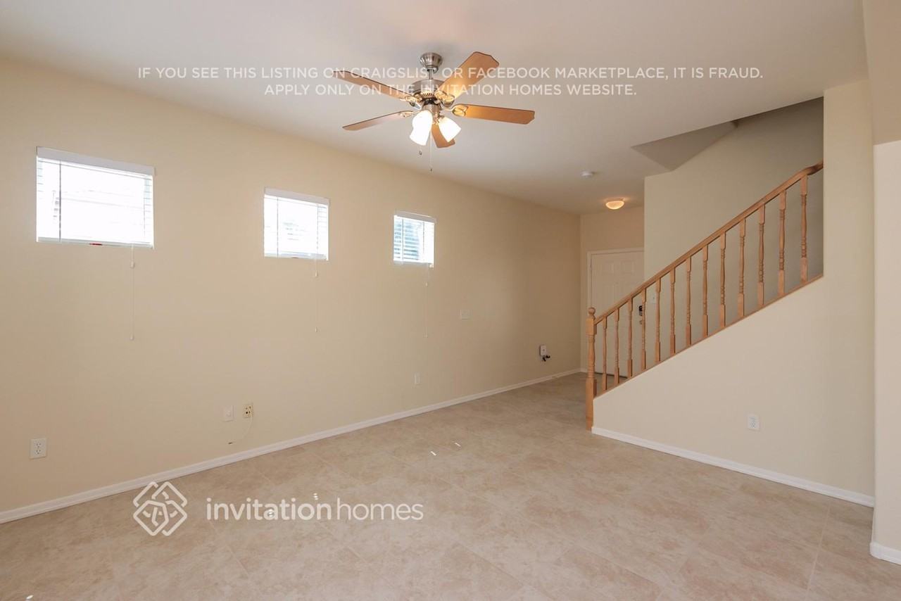 4170 E Betsy Ln - Photo 3 of 16