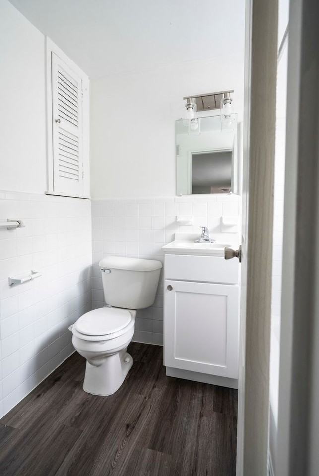 Sandalwood Apartments - Photo 2 of 18