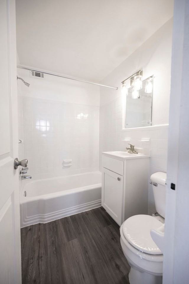 Sandalwood Apartments - Photo 2 of 14
