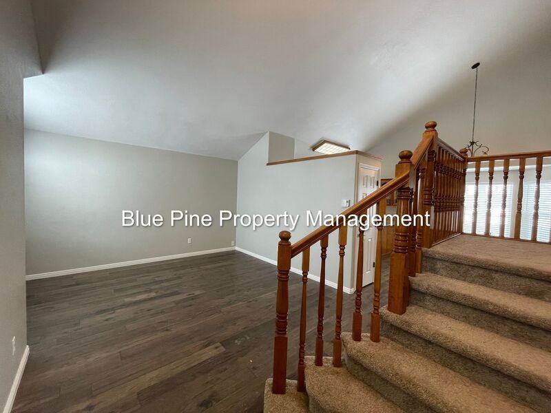 1455 Fox Ct - Photo 2 of 29