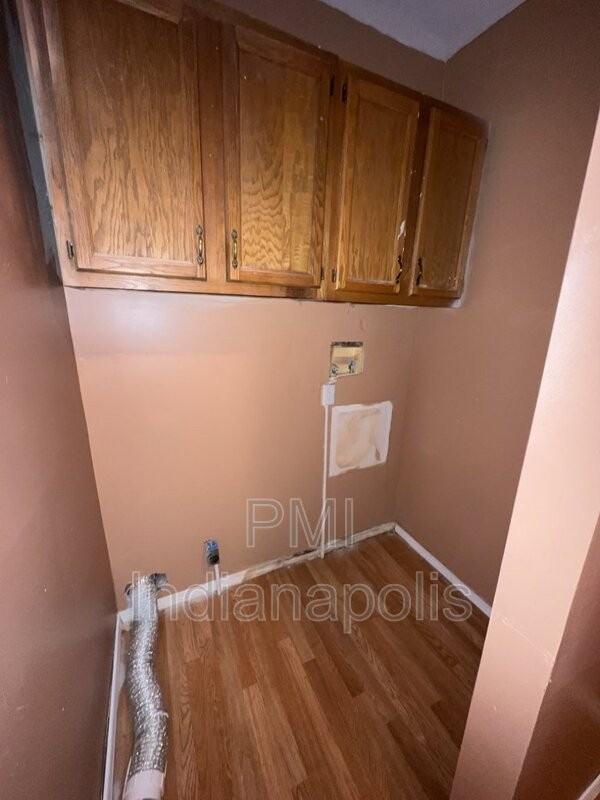 709 Broad St - Photo 3 of 28
