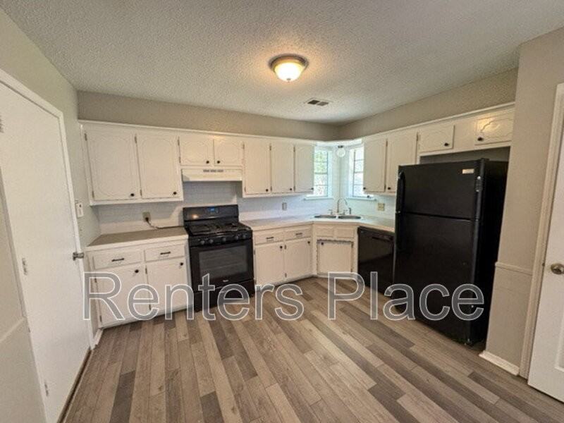 1621 S 118th East Ave - Photo 3 of 7