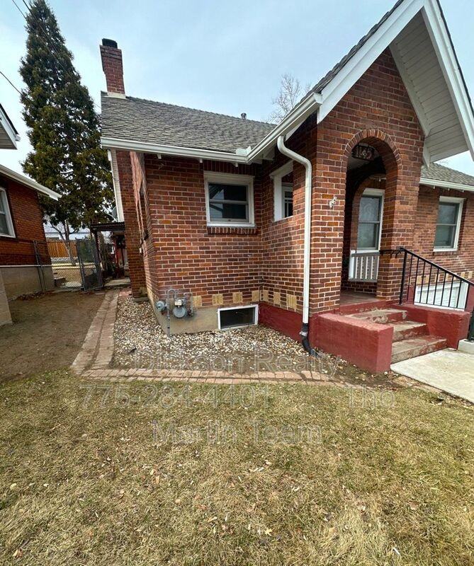 1145 The Strand - Photo 2 of 5