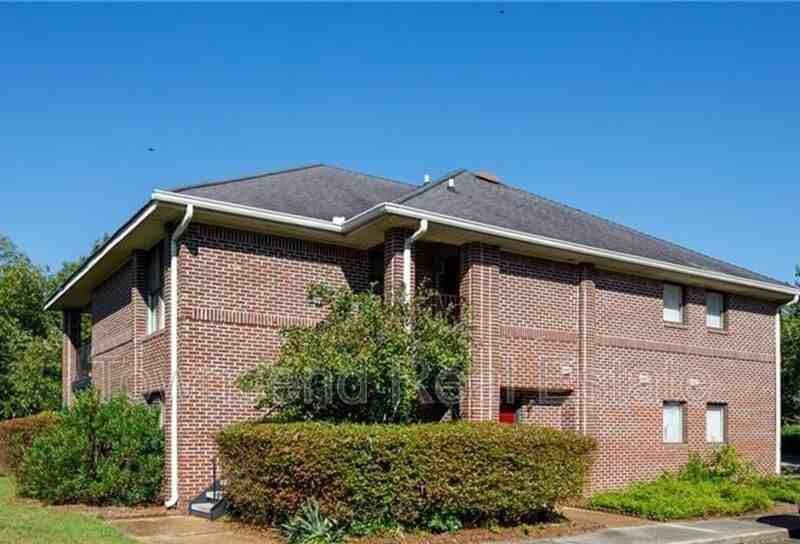 1055 Ancestry Dr - Photo 2 of 25