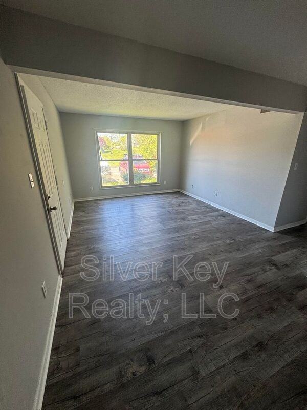 311 Sunset Dr #10 - Photo 2 of 8
