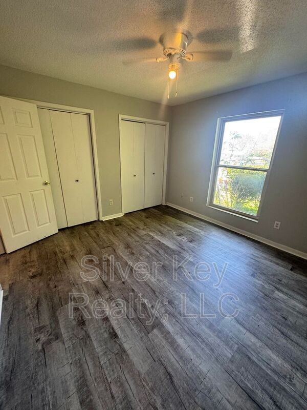 311 Sunset Dr #10 - Photo 6 of 8