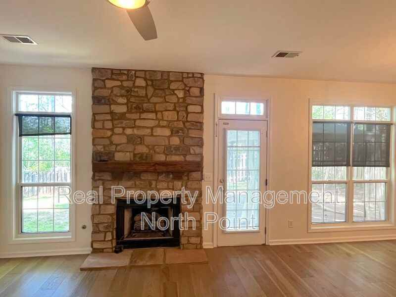 155 Weatherstone Dr - Photo 4 of 39