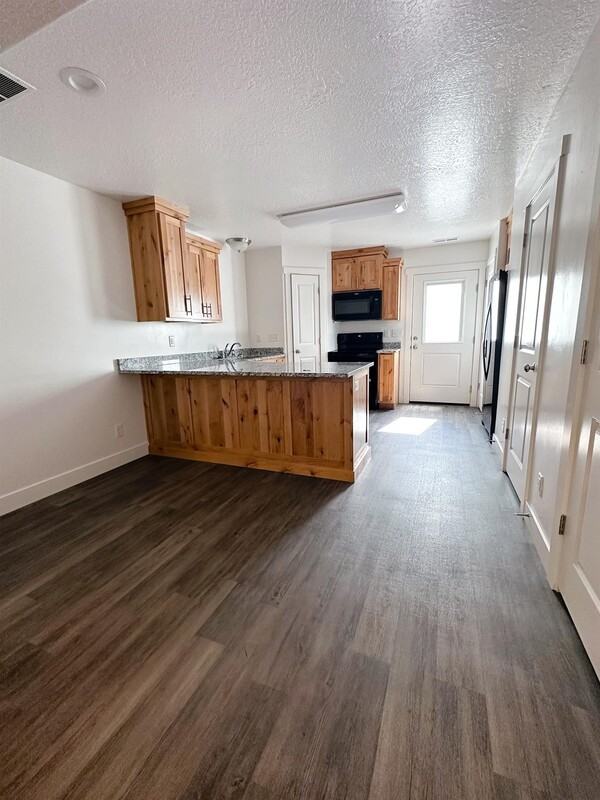 436 Nw #4 - Photo 4 of 11