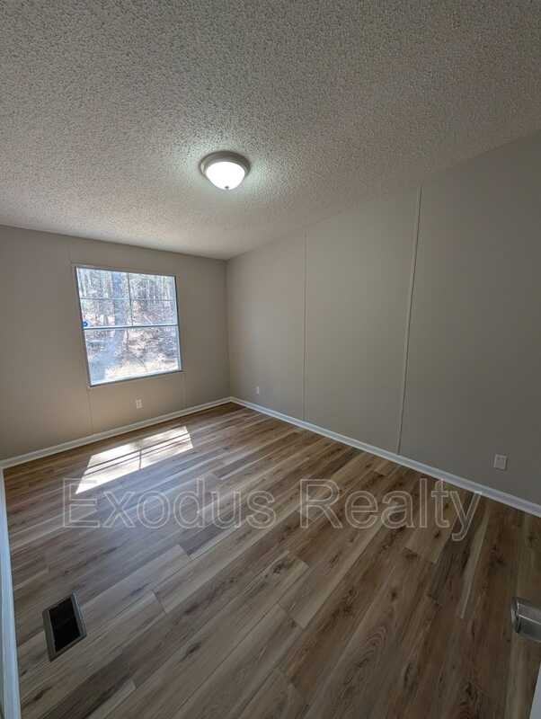 636 Deerview Dr - Photo 4 of 39
