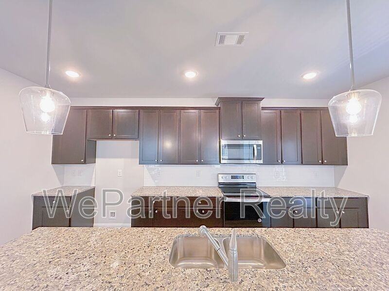 2614 Mills Commons Dr - Photo 6 of 17