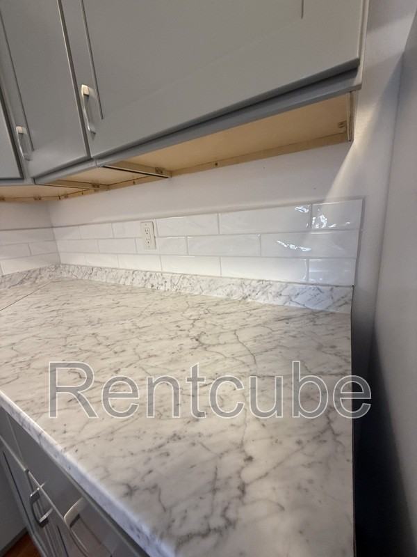 626 University Ave #2 - Photo 5 of 20