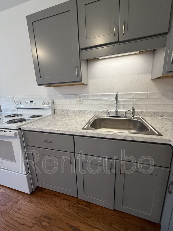 626 University Ave #2 - Photo 7 of 20