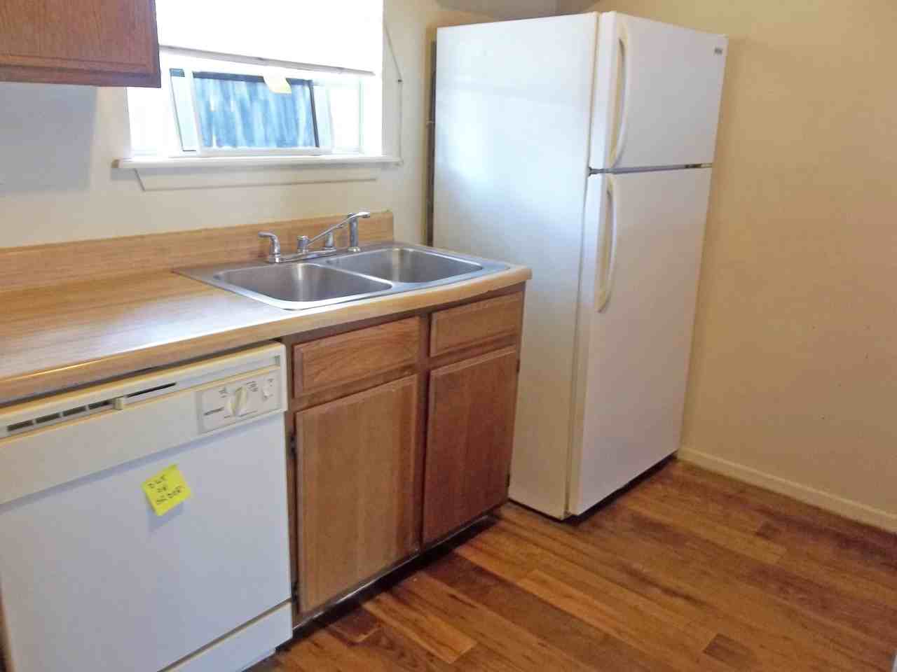 628 Mill St - B - Photo 3 of 6