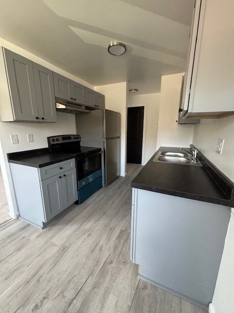 595 Wagner DR. - Photo 3 of 44