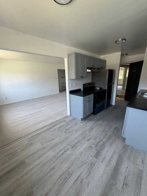 595 Wagner DR. - Photo 4 of 44