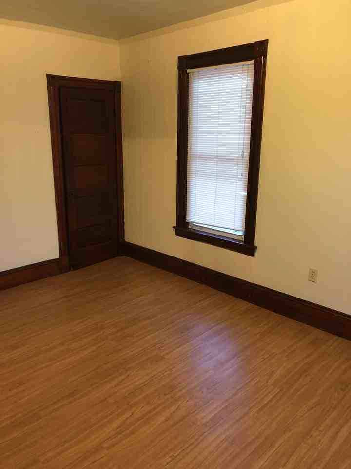 57-59 Gates - Photo 2 of 10