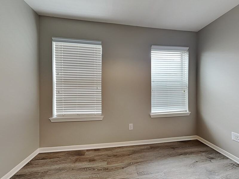 16326 Royal Fort Ln - Photo 6 of 20