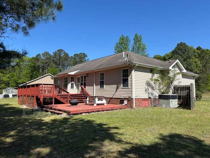 216 Waters Cir - Photo 3 of 17