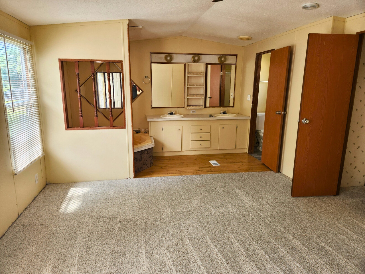 Maple Knoll Mobile Home Park - Photo 5 of 9