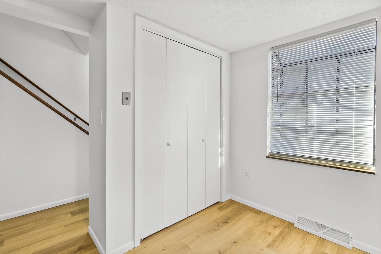 284 Randolph Road - Photo 7 of 37