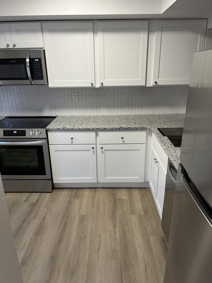 278 Randolph Road - Photo 3 of 37