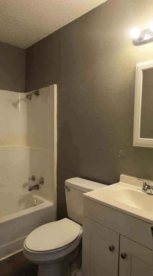 301 West 11th Avenue - Photo 5 of 9