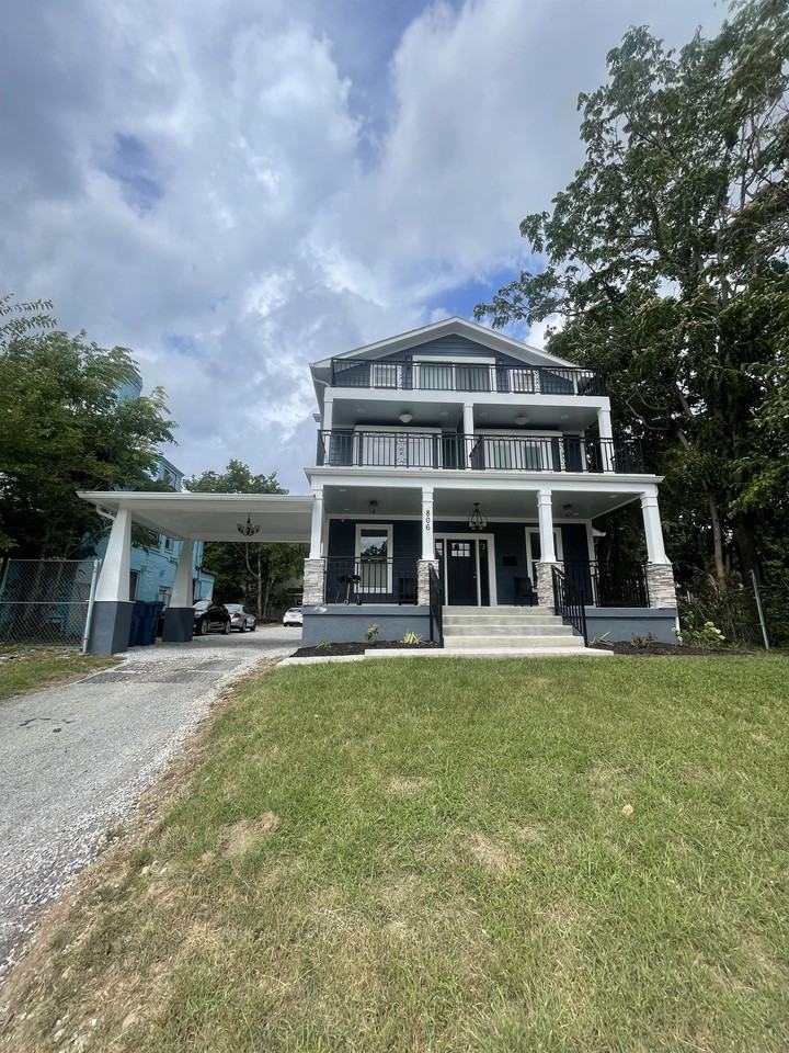 806 E38 - Photo 4 of 11