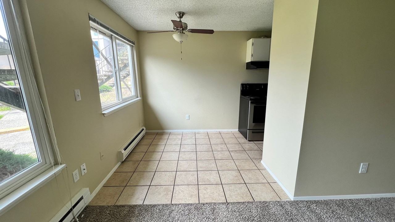 Tukwila Station Apartments - Photo 4 of 34