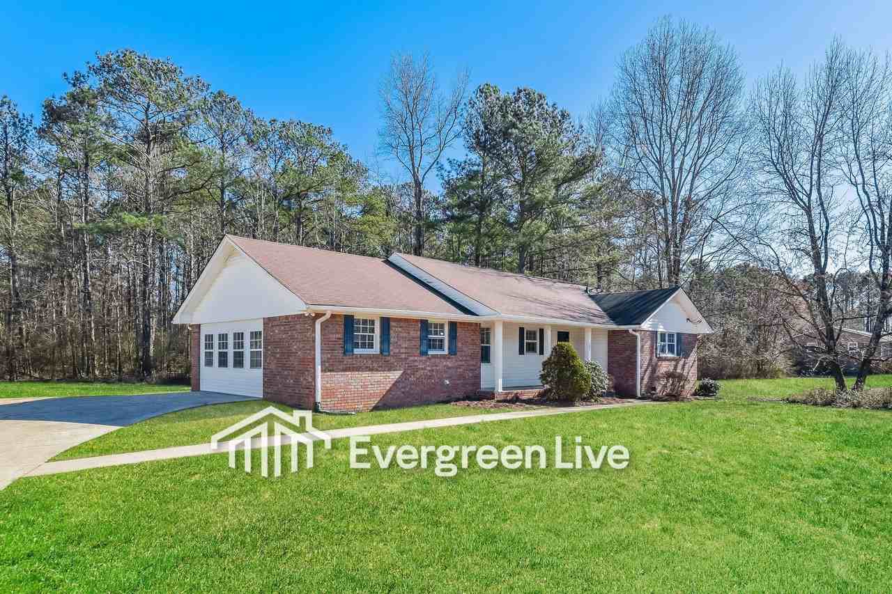 195 Southmoor Cir - Photo 3 of 21