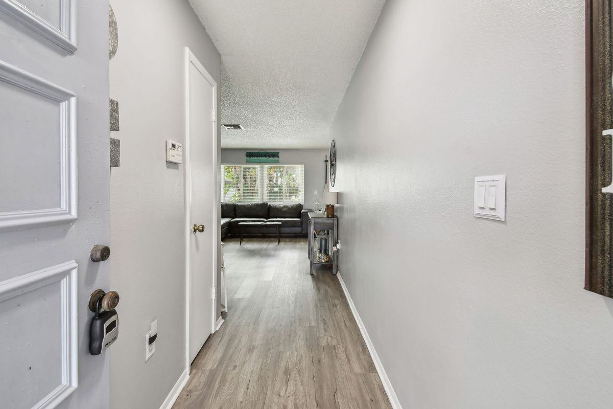 1930 Groveland Rd - Photo 2 of 16